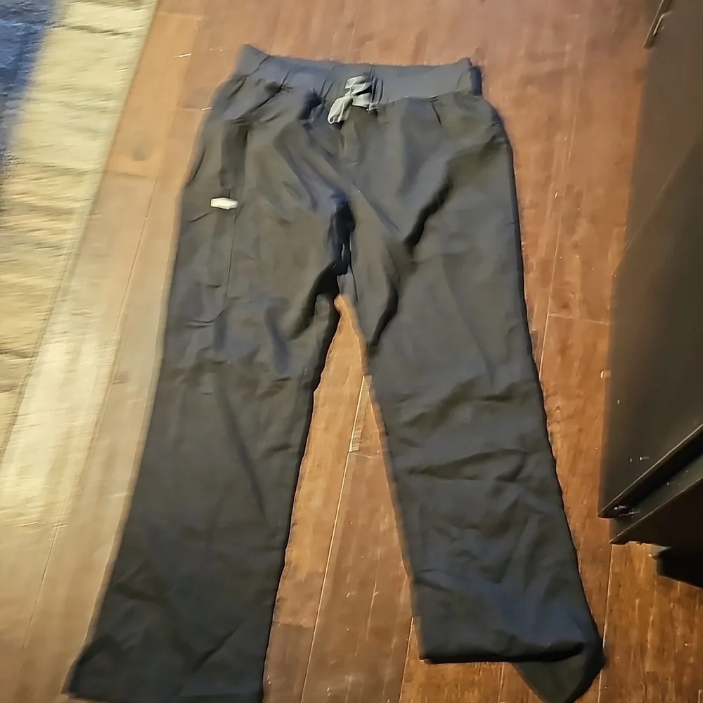 Scrub bottoms - Picture 1 of 3
